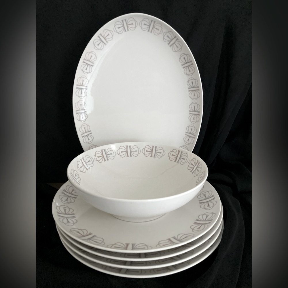 Vintage Franciscan Merry-go-Round vintage dinnerware 6 piece set.